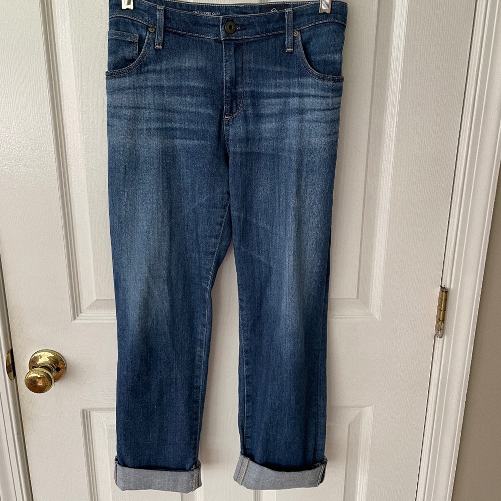 Women’s AG, Stevie, slim straight cuff jean. Size 32